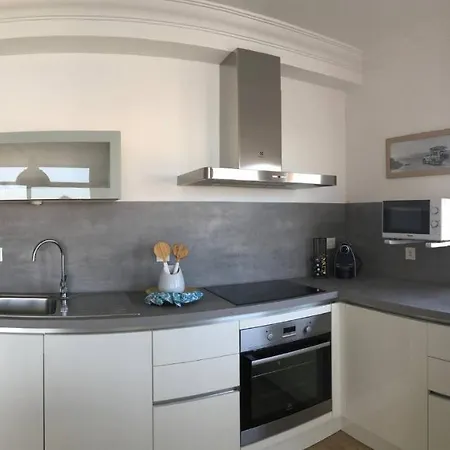 Διαμέρισμα Modern And Bright With Sea Views *