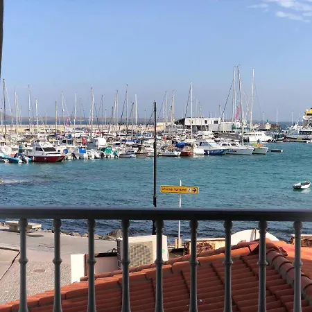 Modern And Bright With Sea Views Κοραλέχο